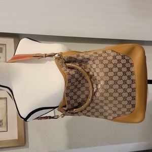 Authentic Gucci shoulder bag